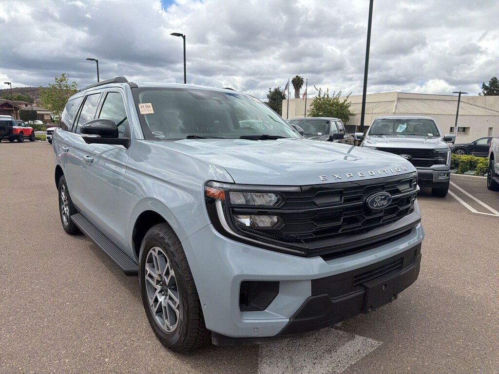Used 2025 Ford Expedition Active SUV