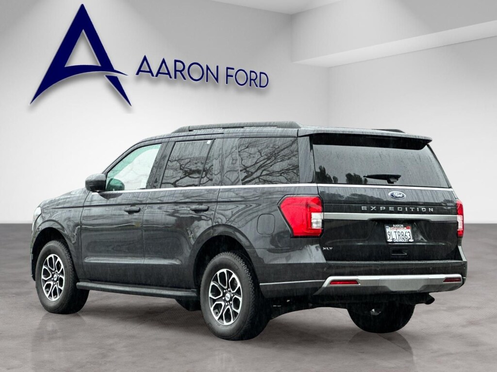 Used 2024 Ford Expedition XLT SUV