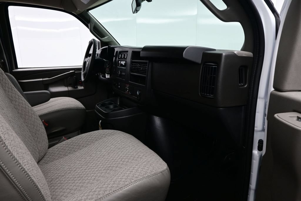 2026 Chevrolet Express Cargo Work Van - Photo 10