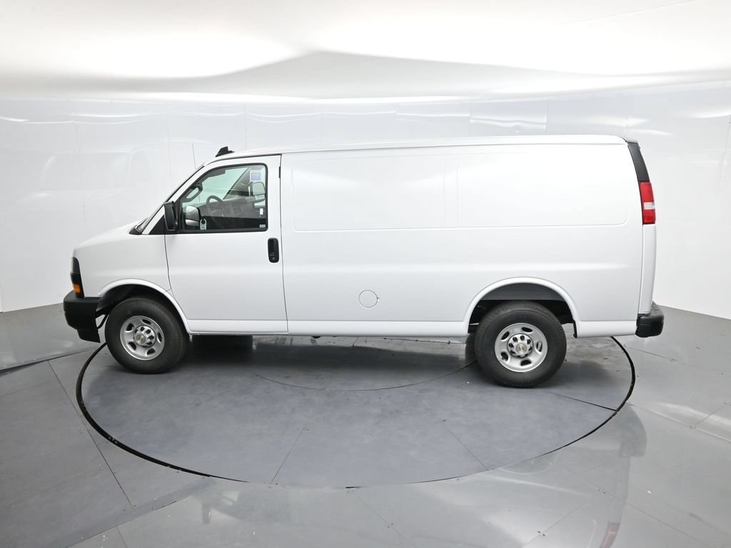 2026 Chevrolet Express Cargo Work Van - Photo 59