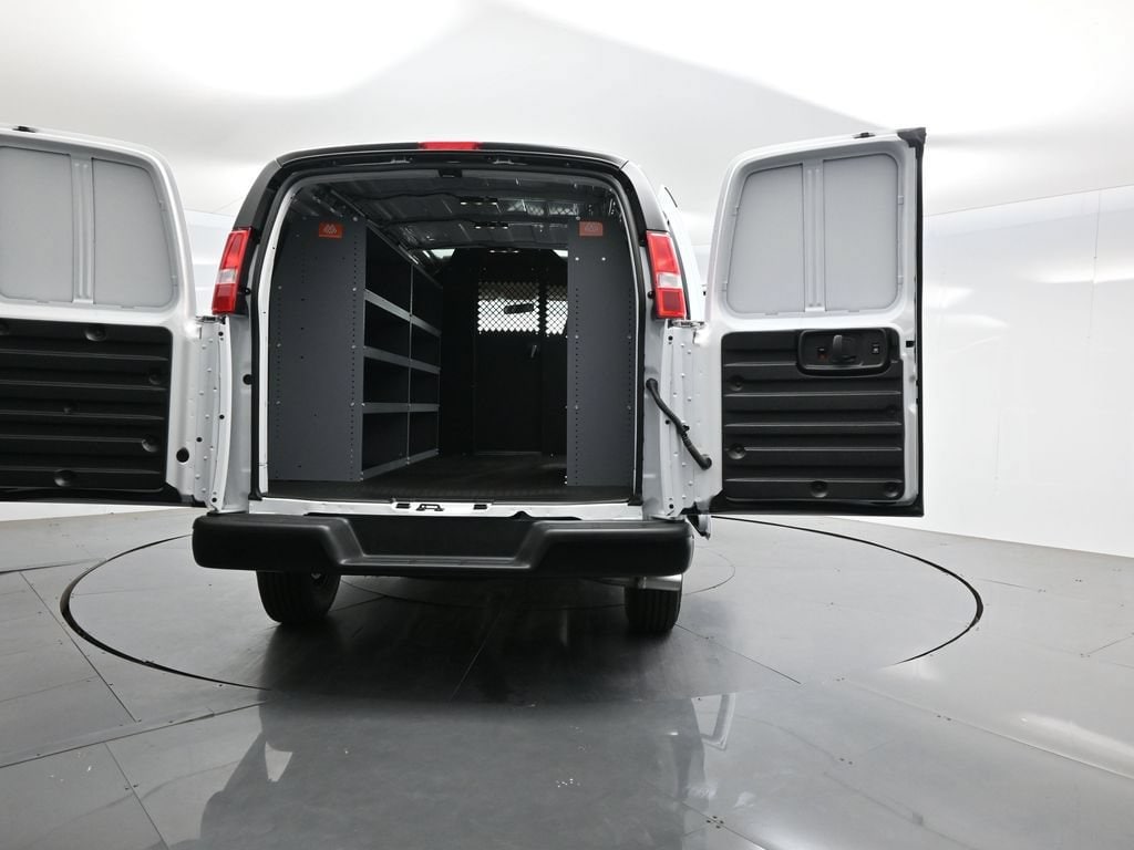 2026 Chevrolet Express Cargo Work Van - Photo 49