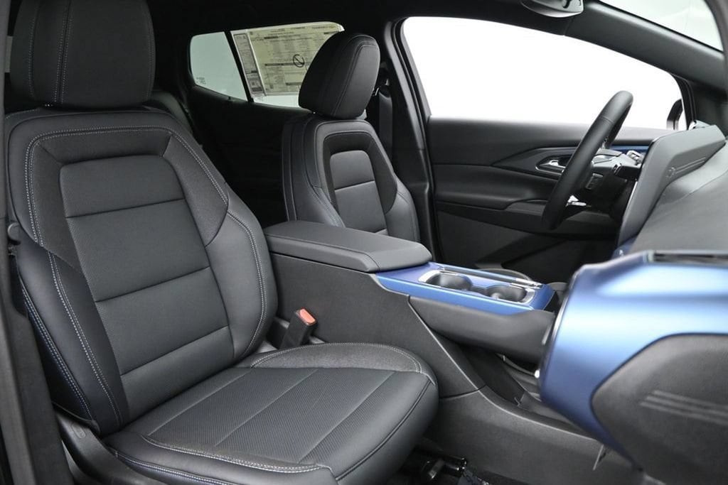 2026 Chevrolet Equinox EV 2LT - Photo 8