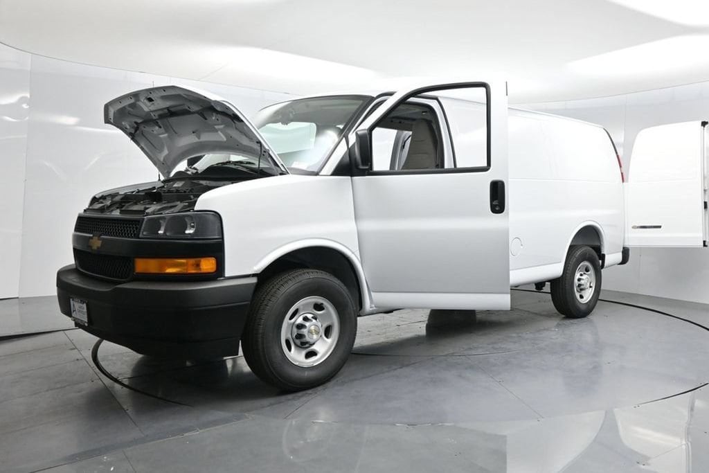 2026 Chevrolet Express Cargo Work Van - Photo 39