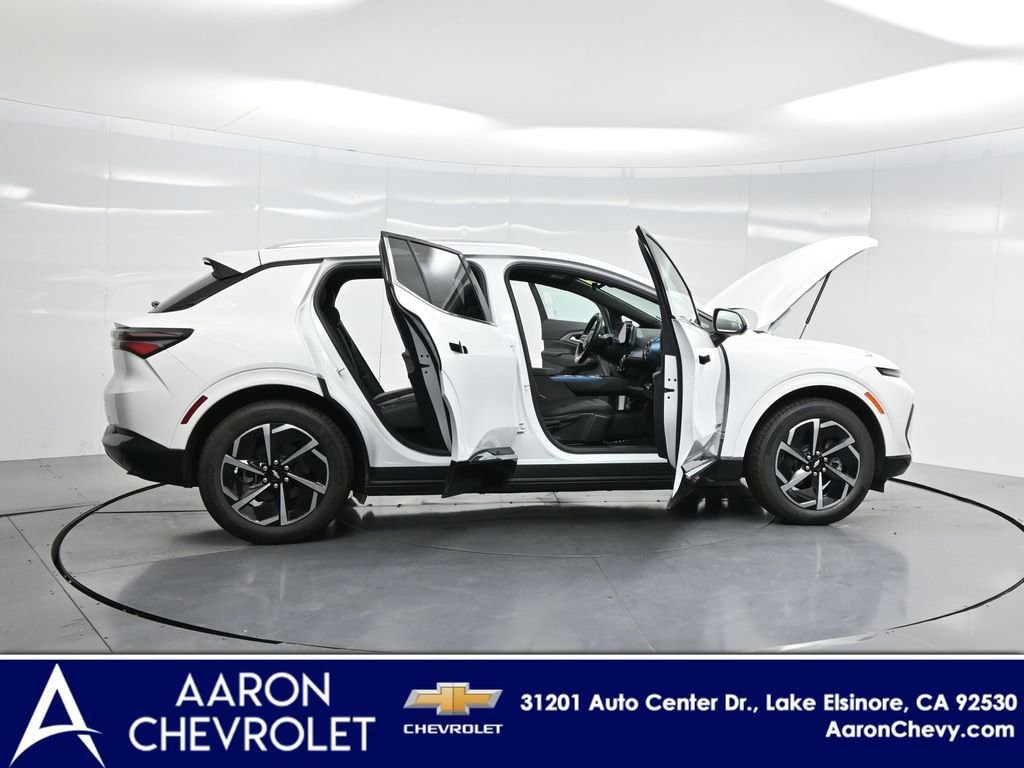 Used 2025 Chevrolet Equinox EV LT SUV