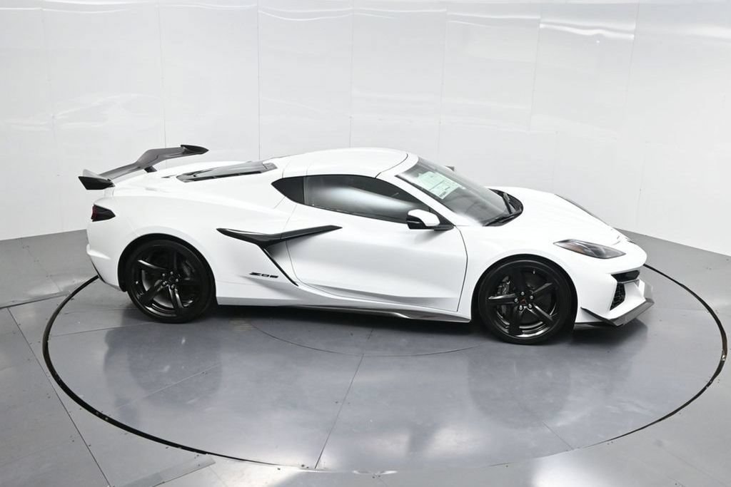 2025 Chevrolet Corvette 3LZ - Photo 43