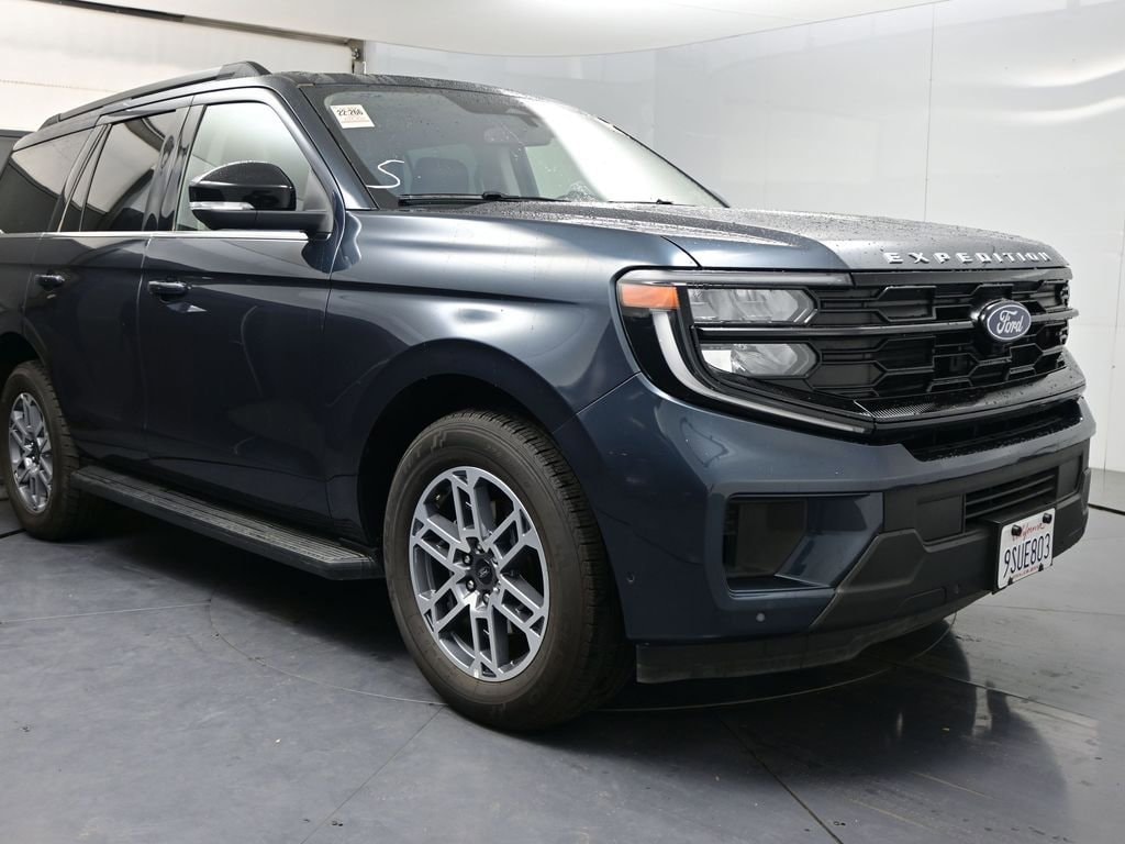 Used 2025 Ford Expedition Active SUV