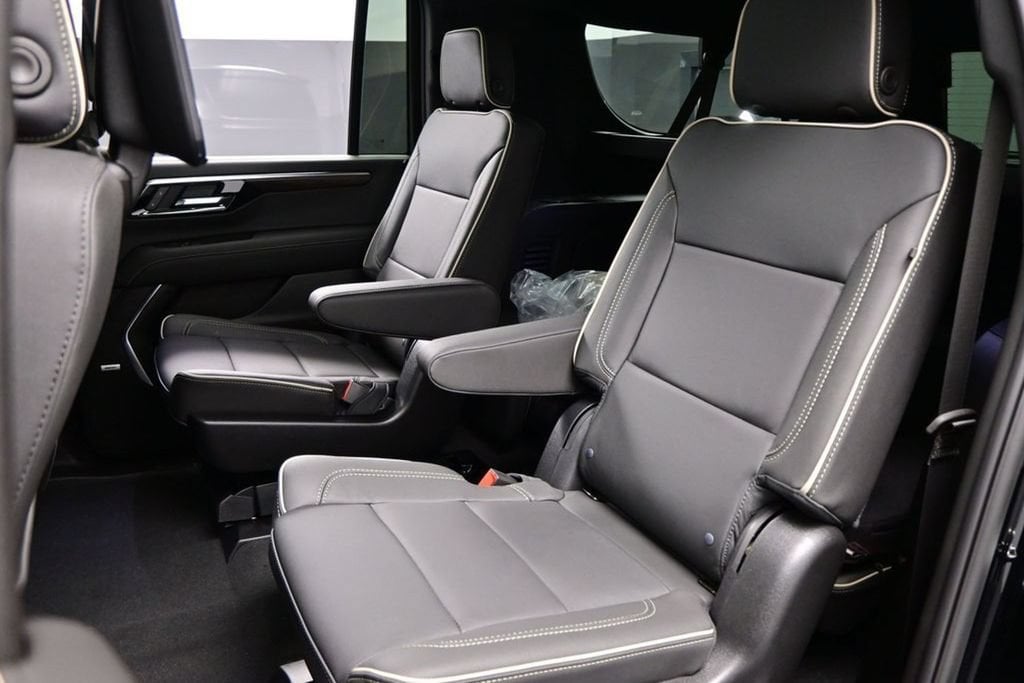 2026 Chevrolet Suburban Premier - Photo 31