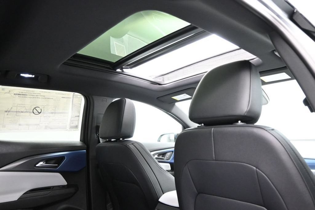 2026 Chevrolet Equinox EV 2LT - Photo 46