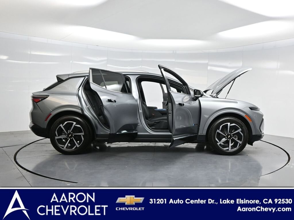 Used 2024 Chevrolet Equinox EV LT w/2LT SUV