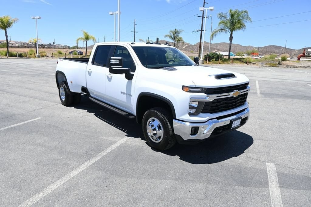 New 2026 Chevrolet Silverado 3500 HD LT DRW Truck