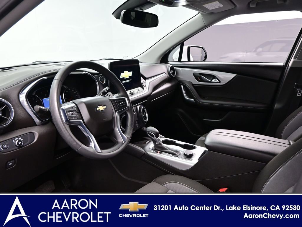 2025 Chevrolet Blazer LT w/2LT photo 6