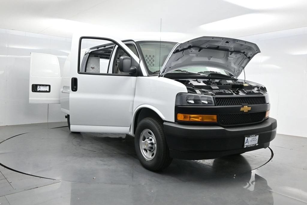 2026 Chevrolet Express Cargo Work Van - Photo 47
