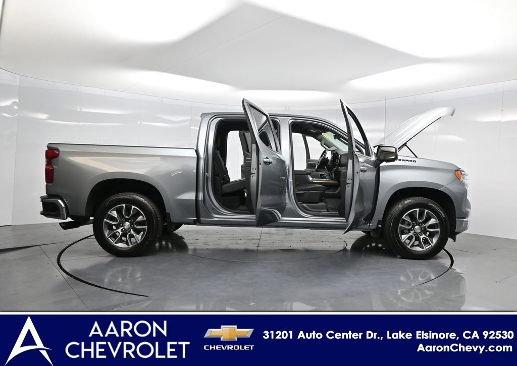 2025 Chevrolet Silverado 1500 LT w/1LT photo 2