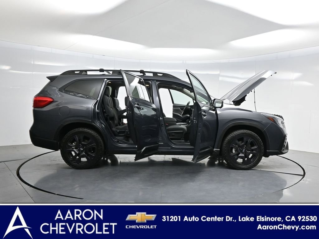 2023 Subaru Ascent Onyx Edition Limited 7-Passenger photo 2