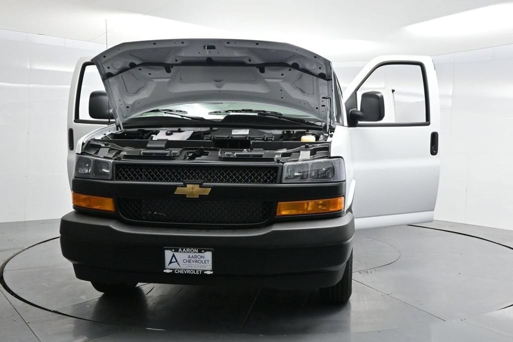 2026 Chevrolet Express Cargo Work Van - Photo 40