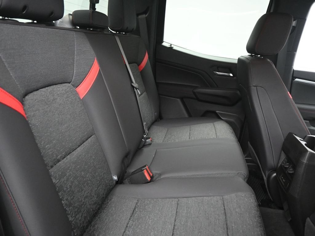 2025 Chevrolet Colorado Z71 - Photo 19