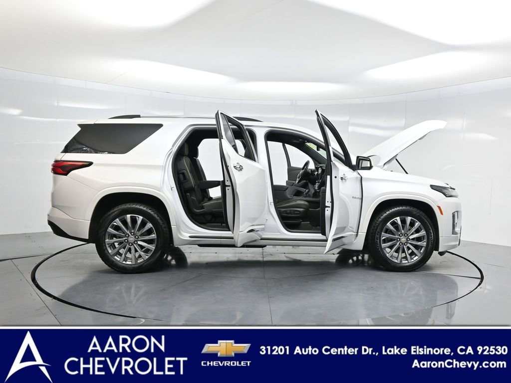 Used 2023 Chevrolet Traverse Premier SUV