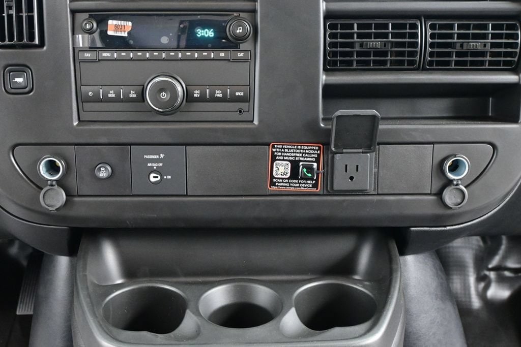 2026 Chevrolet Express Cargo Work Van - Photo 25