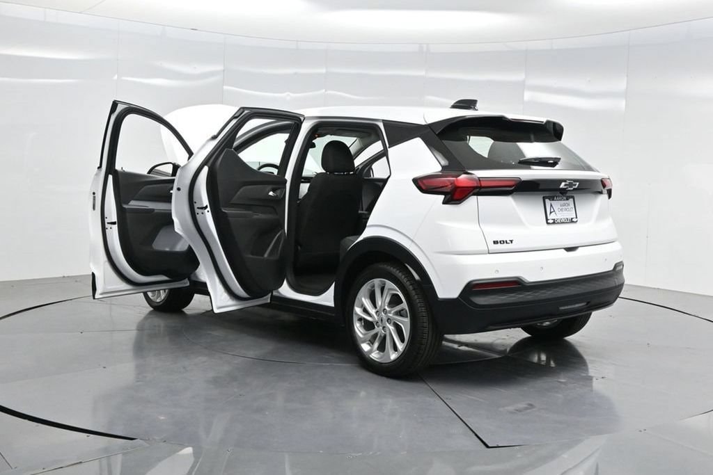 2027 Chevrolet Bolt LT - Photo 55