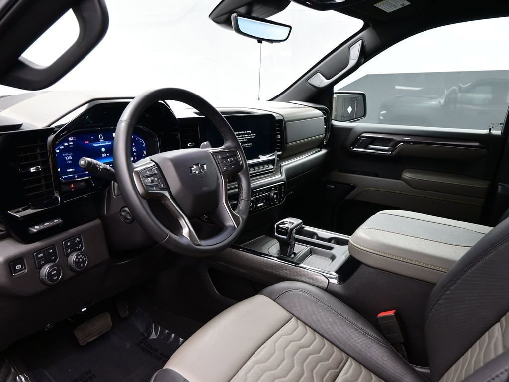 2025 Chevrolet Silverado 1500 ZR2 photo 3