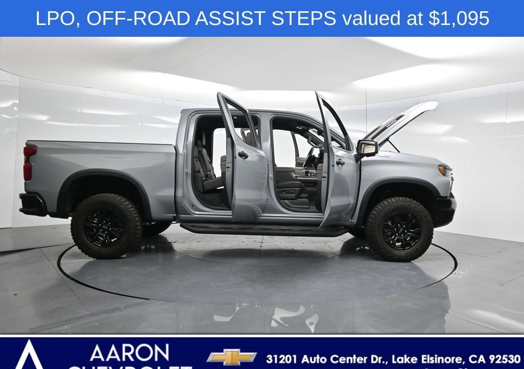 2025 Chevrolet Silverado 1500 ZR2 photo 2