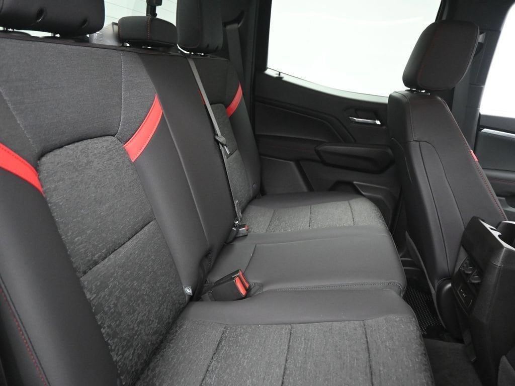 2025 Chevrolet Colorado Z71 - Photo 19