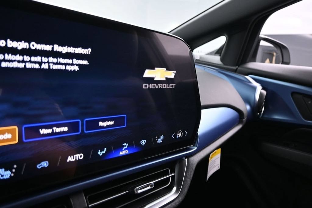 2026 Chevrolet Equinox EV 2LT - Photo 9