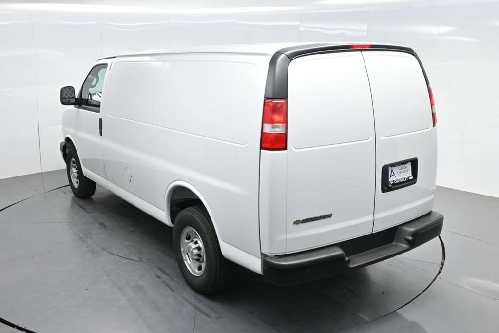 2026 Chevrolet Express Cargo Work Van - Photo 57