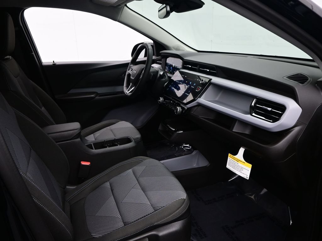 2027 Chevrolet Bolt LT - Photo 10