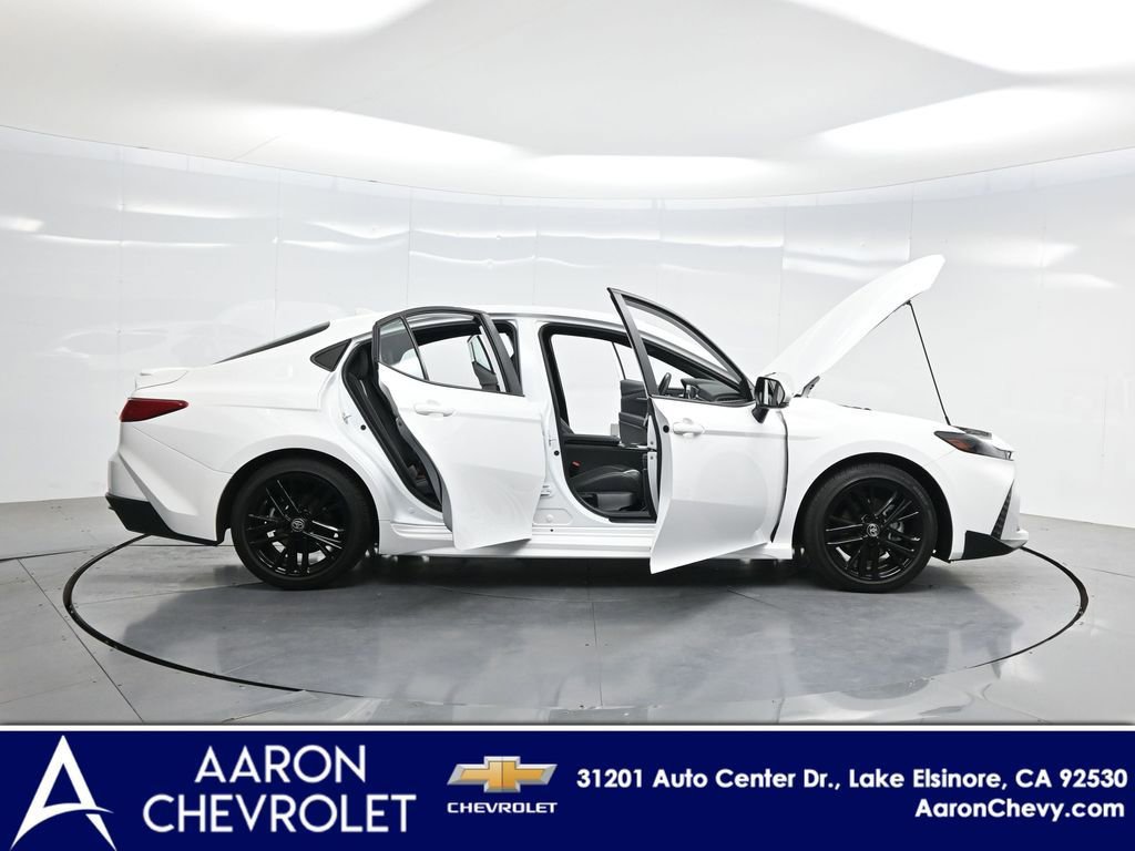 2025 Toyota Camry LE photo 2