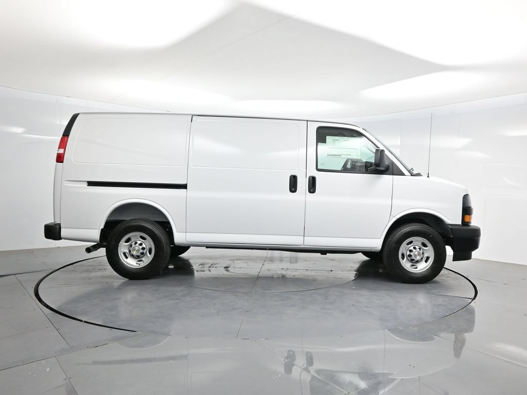 2026 Chevrolet Express Cargo Work Van - Photo 42