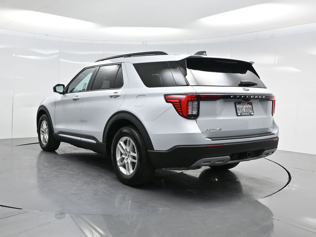 2025 Ford Explorer Active photo 5