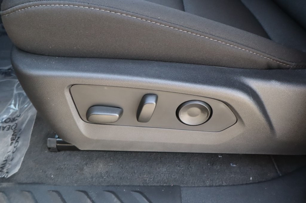 2026 Chevrolet Colorado Work Truck - Photo 19