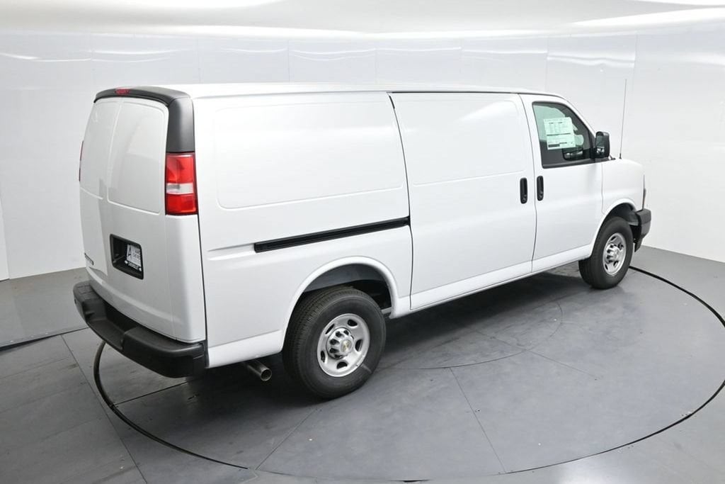 2026 Chevrolet Express Cargo Work Van - Photo 55