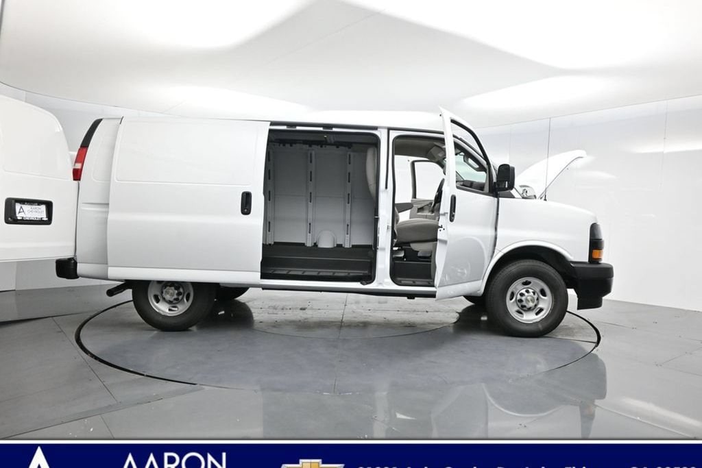 2026 Chevrolet Express Cargo Work Van - Photo 3