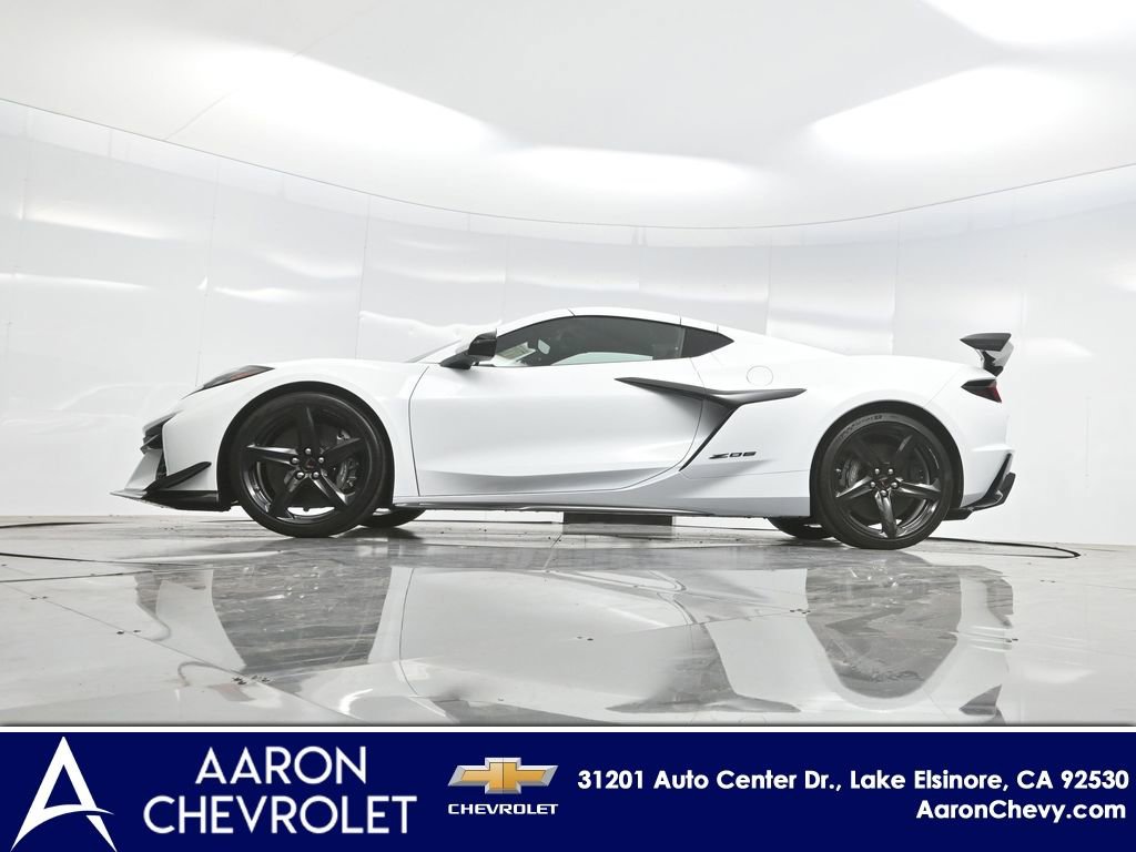 2025 Chevrolet Corvette 3LZ - Photo 6