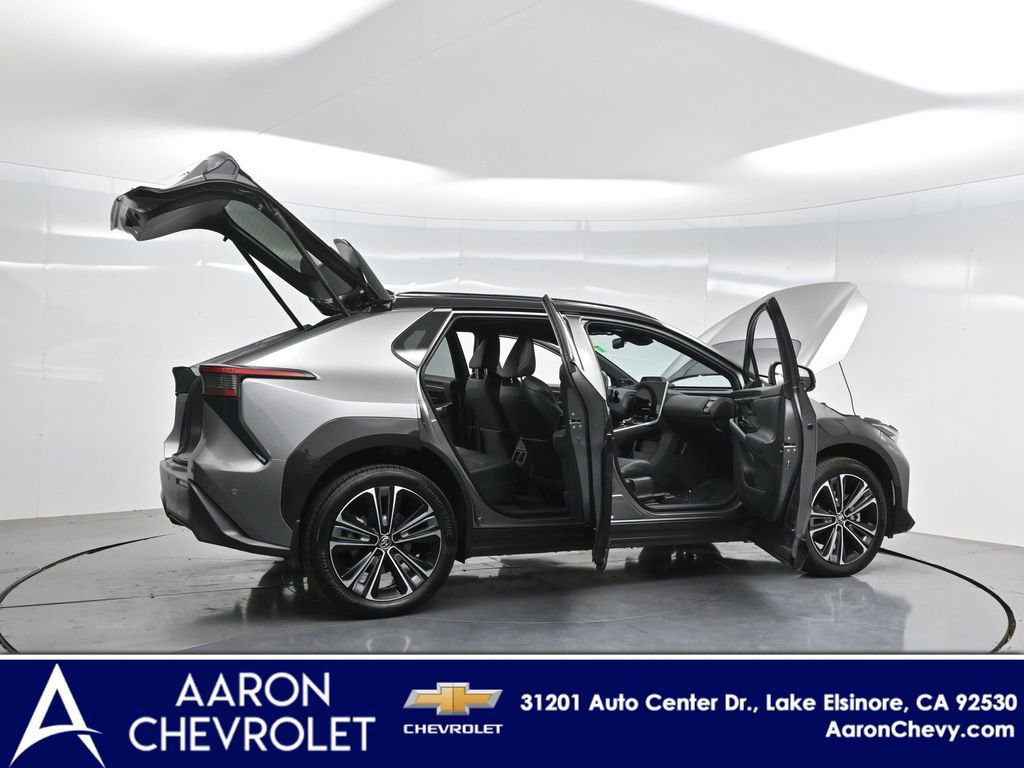 2024 Toyota bZ4X XLE photo 3