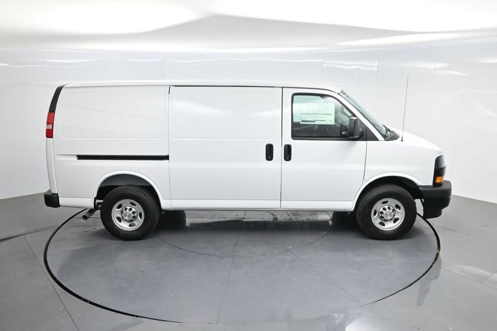 2026 Chevrolet Express Cargo Work Van - Photo 51