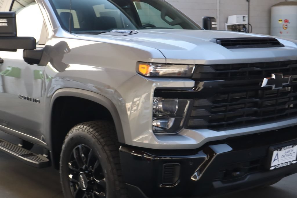 2026 Chevrolet Silverado 2500 HD Custom - Photo 8