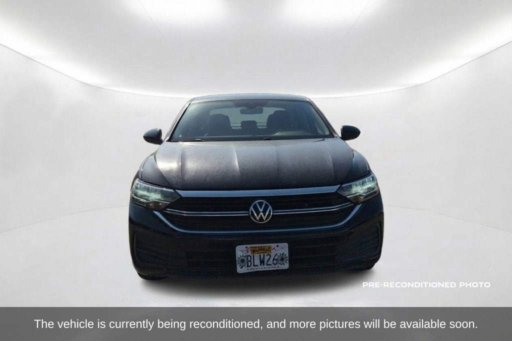 Used 2022 Volkswagen Jetta SE with VIN 3VWEM7BU4NM000653 for sale in Lake Elsinore, CA