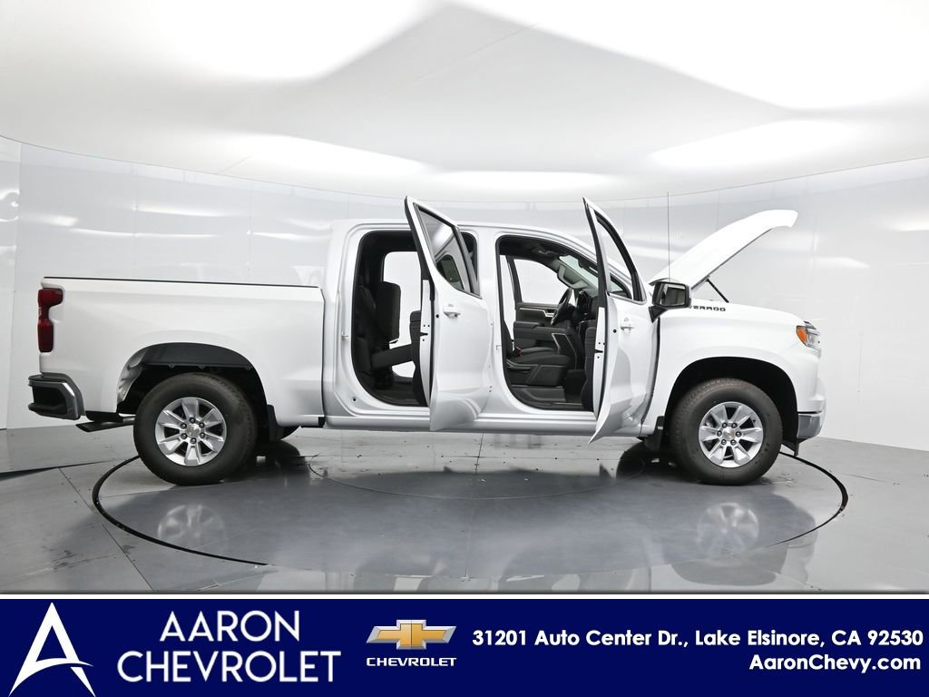 2025 Chevrolet Silverado 1500 LT photo 3