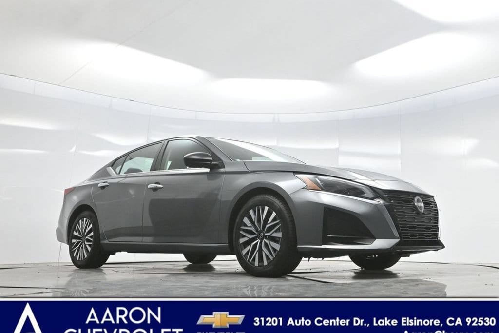 Used 2024 Nissan Altima SV with VIN 1N4BL4DV3RN323977 for sale in Lake Elsinore, CA