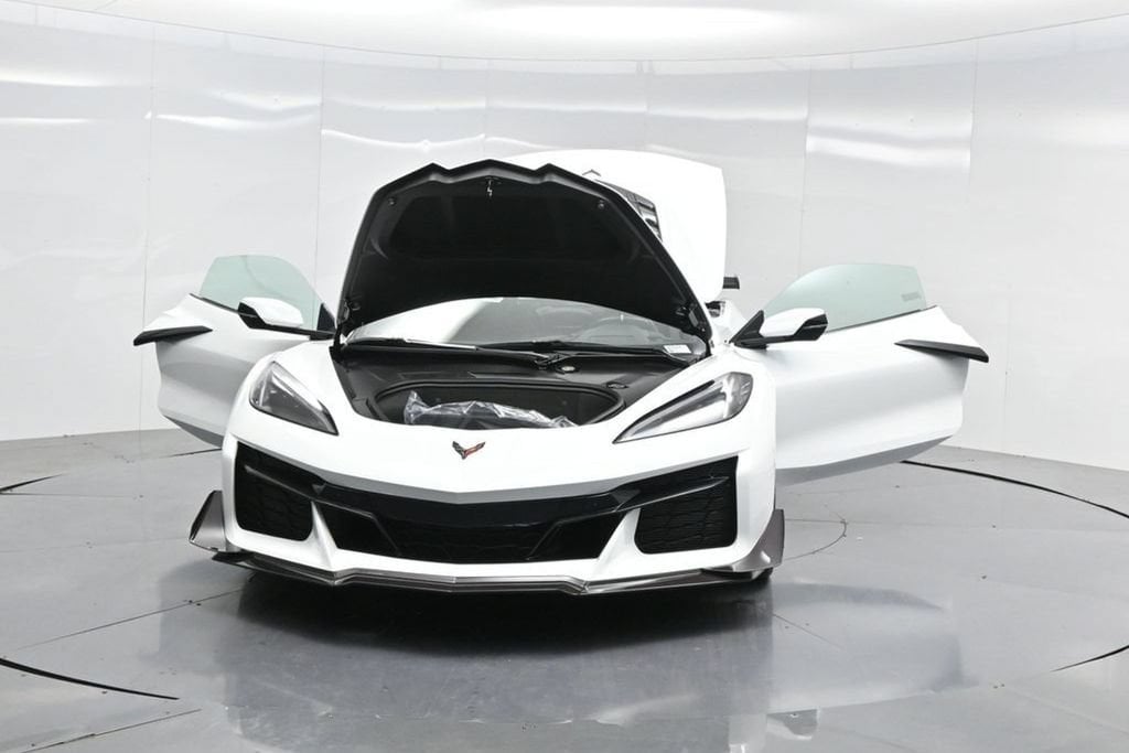 2025 Chevrolet Corvette 3LZ - Photo 33