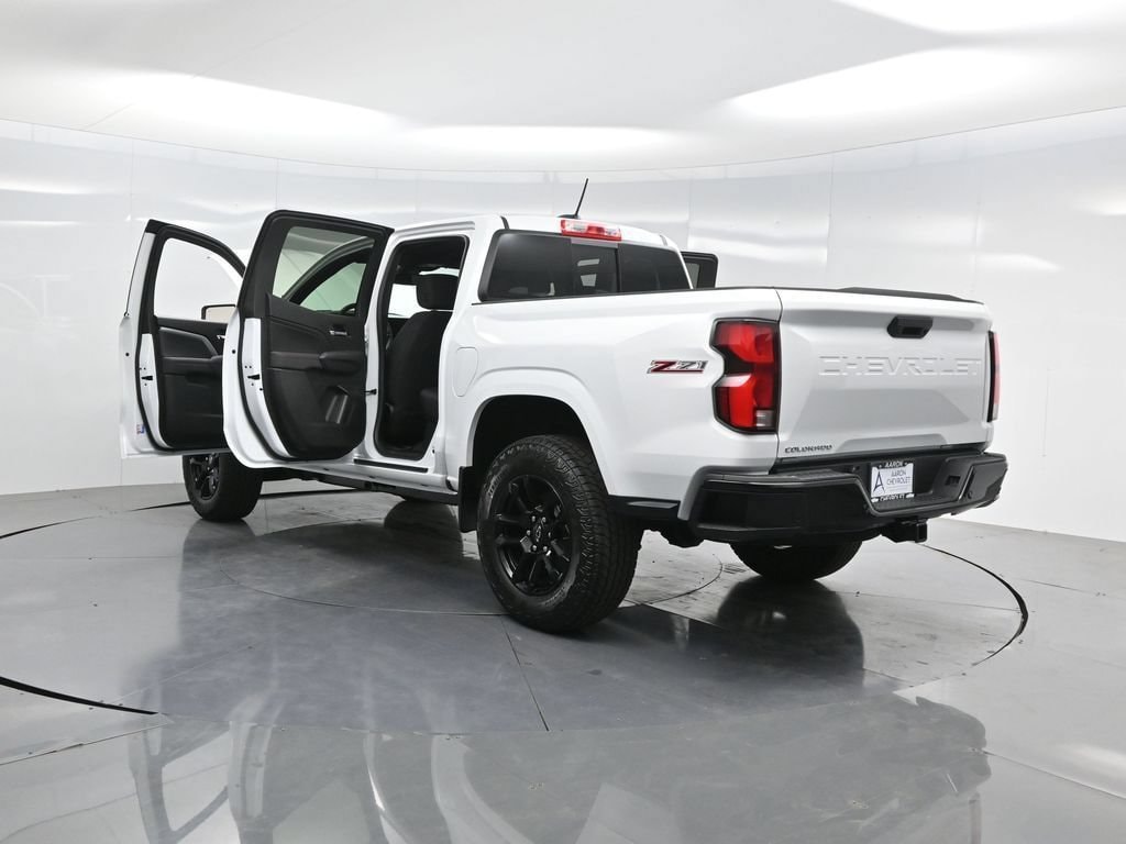 2025 Chevrolet Colorado Z71 - Photo 38