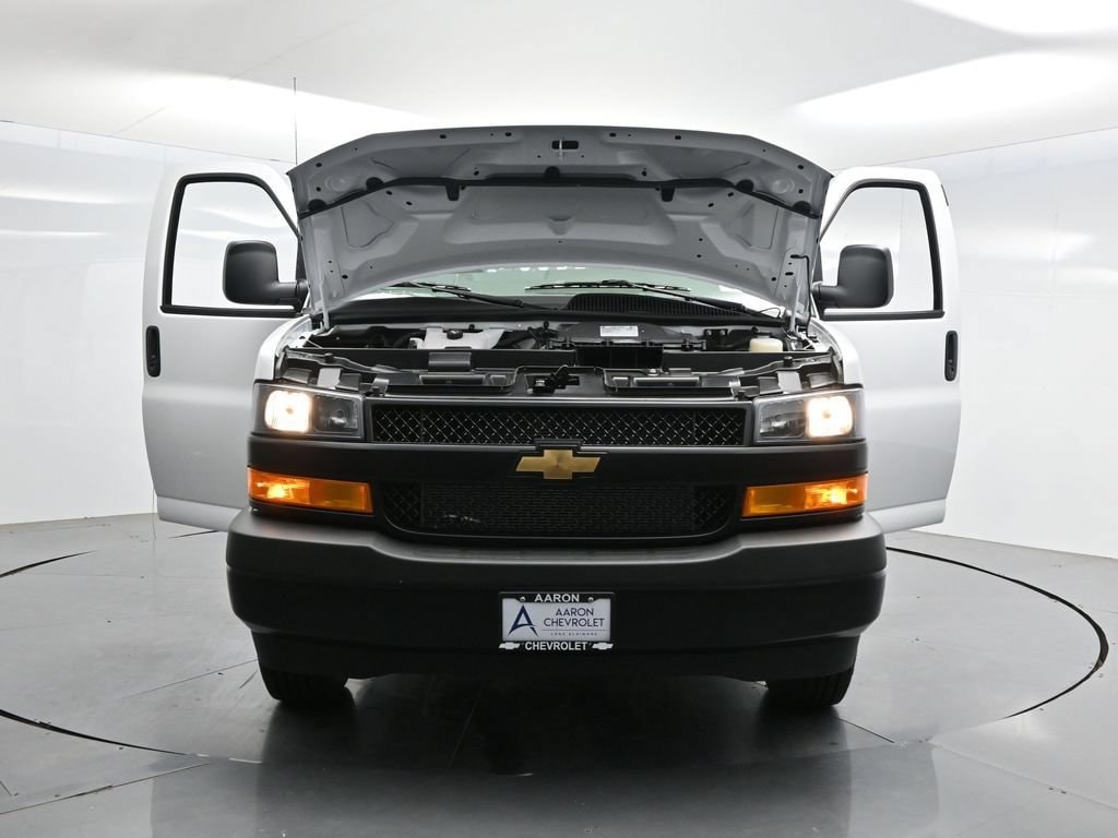 2026 Chevrolet Express Cargo Work Van - Photo 47