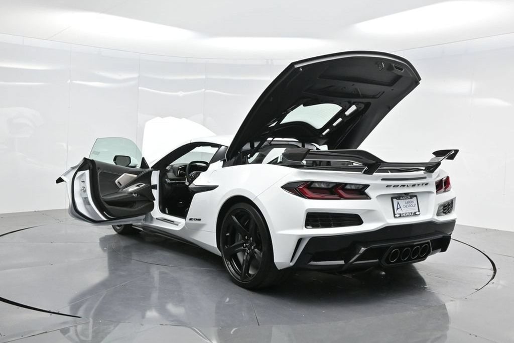 2025 Chevrolet Corvette 3LZ - Photo 37