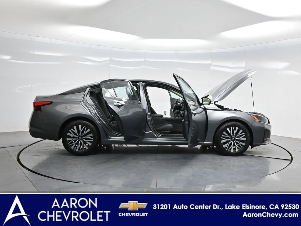 Used 2024 Nissan Altima 2.5 SV Sedan
