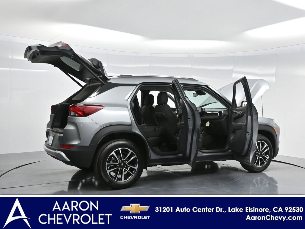 2025 Chevrolet Trailblazer LT photo 4