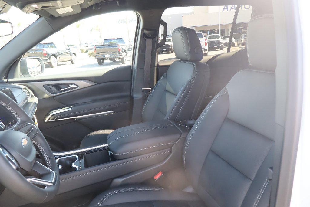 2027 Chevrolet Traverse LT - Photo 18