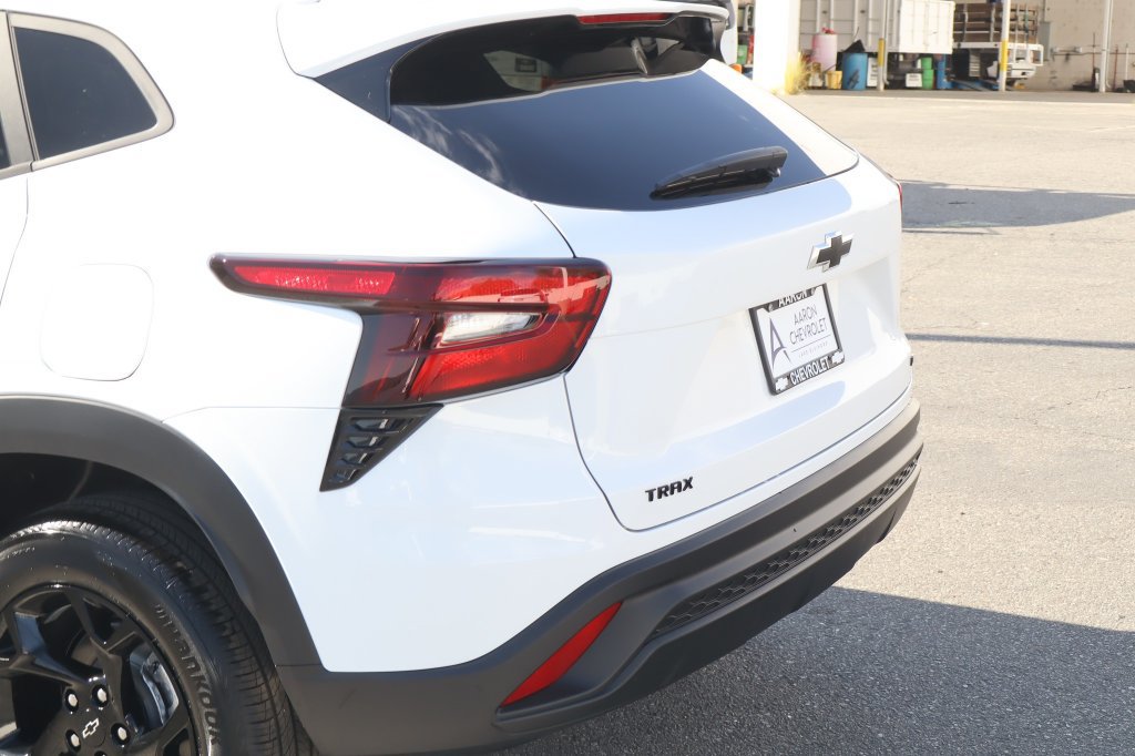 2026 Chevrolet Trax LT - Photo 8